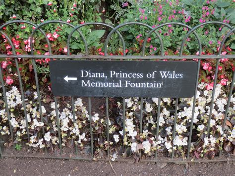 London 2012: Diana Princess of Wales Memorial Walk