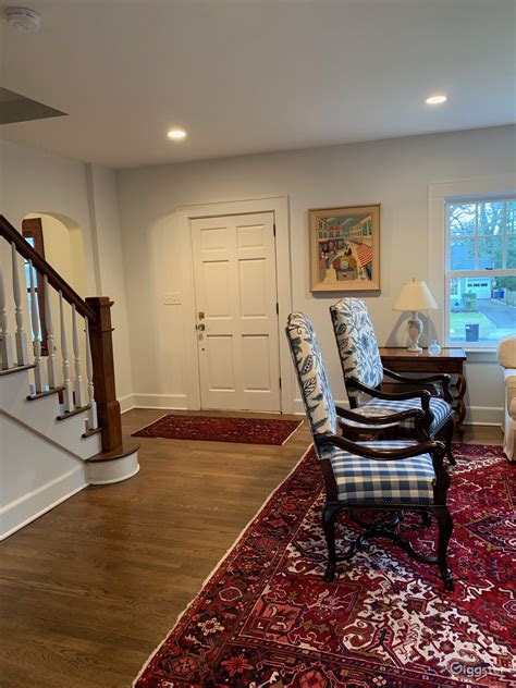 Updated 1920's Suburban Colonial | Rent this location on Giggster