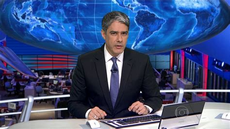 Jornal Nacional Jn Faz Homenagem Aos Apresentadores Que J Passaram