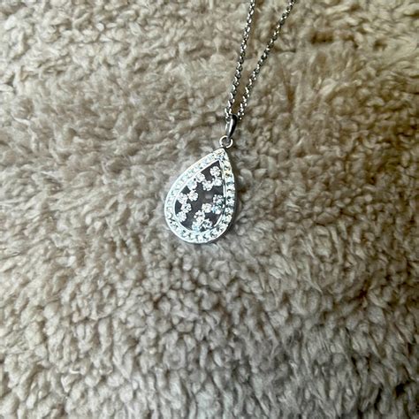 Gorgeous Silverstone Sparkly Pendant Necklace Gem