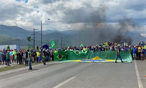 Santa Catarina Ainda Tem Pontos De Bloqueios Em Rodovias Federais Tvbv