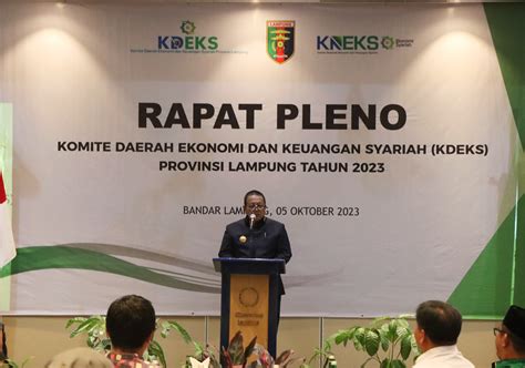 Buka Rapat Pleno Komite Daerah Keuangan Dan Ekonomi Syariah Provinsi