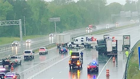 Crash Shuts Down I 77 In Huntersville North Carolina