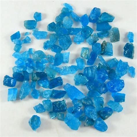 Lot Mixte De Min Raux Facettes Apatite Bleue Br Silienne Naturelle