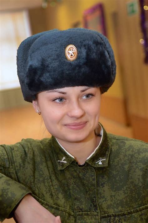 Pin on Vroue Soldate (Female Soldiers)