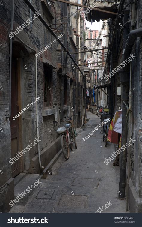 Traditional Chinese Alley Old Area Shanghai Stock Photo 32714941