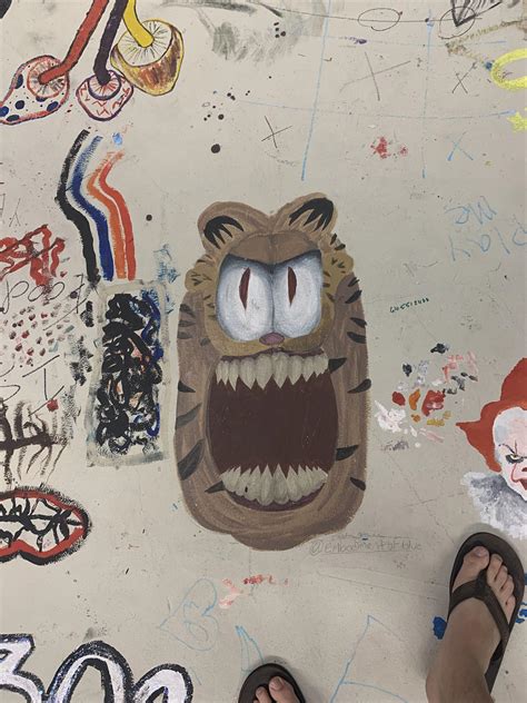 Found this in my College’s Graffiti Room. Garfield knows no bounds. : r ...