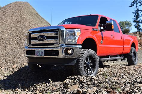 Lifted Duramax Diesel Blowing Smoke