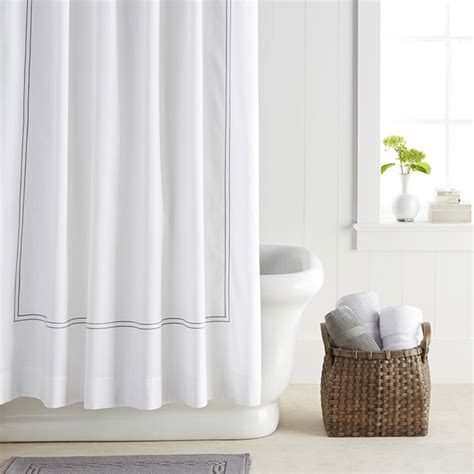 10 Stylish Shower Curtains For A Modern Bathroom 10 Stunning Homes