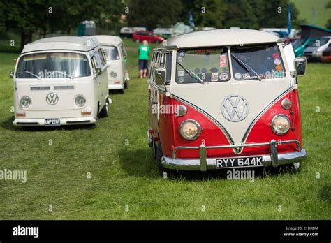 Red White Vw Split Screen Volkswagen Camper Van At A Vw Show