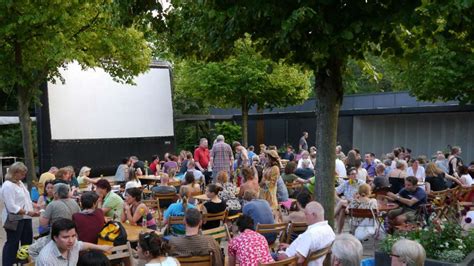 D Sseldorf Open Air Kino Vier Linden Ffnet Programm Im Berblick