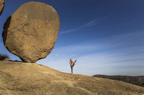 How to Do Balancing Rock - Granite Belt Wine Country