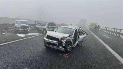 Un Massiccio Tamponamento Sull Autostrada Del Brennero Una Fitta