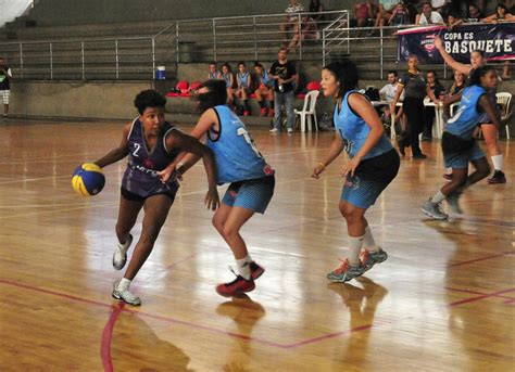 Guerreiras Vencem O Instituto Ares Na Estreia Da Copa Es Feminina De