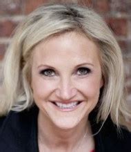 Mel Robbins | Speaker Agency, Speaking Fee, Videos | SPEAKING.com Keynote Speakers Bureau