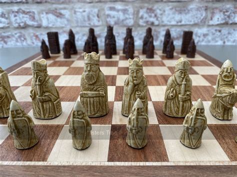 Mini Isle Of Lewis Chess Set By Berkeley Chess With Inch King In