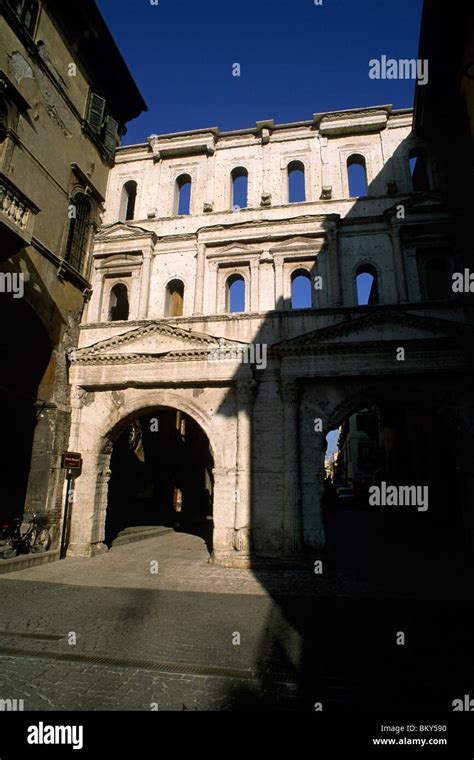 Porta Dei Borsari - Old roman gate of porta dei borsari hi-res stock photography and images ...
