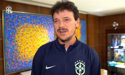 Oficial CBF anuncia Fernando Diniz como novo técnico da seleção