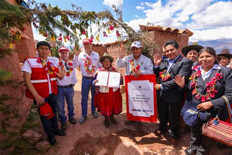 Cofopri Entrega T Tulos De Propiedad En Beneficio De M S De