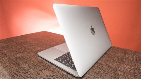 Apple MacBook Pro 13-Inch (2017)