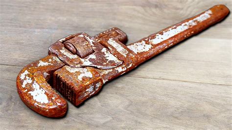 Old Rusty Pipe Wrench Restored To Perfection Youtube