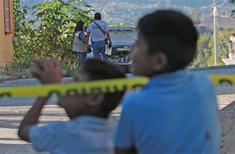 Dos Decapitados Encajuelados Con Narcomensaje Y Dos Ejecutados M S