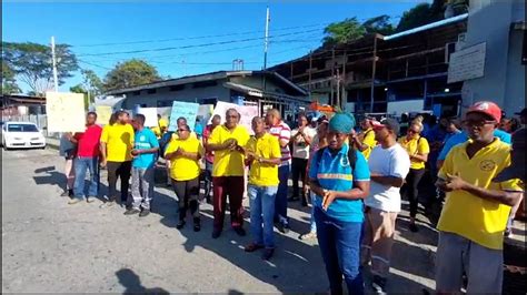 San Fernando City Corporation Workers Protest Working Conditions Youtube