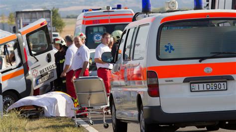 Wypadek Polskiej Rodziny Na W Grzech Zgin A Kobieta Jej Dzieci S