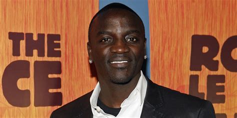 Akon Lighting Africa S Solar Academy Hopes To Bring Electricity To