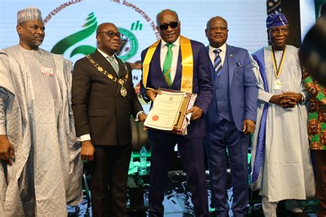 Cibn Honours Onyema With Fellowship Award Nigerian Frank News