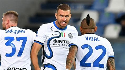 Sassuolo Vs Inter Milan Striker Duet Edin Dzeko Lautaro Bring The