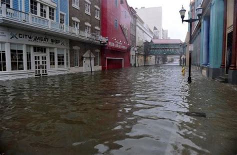 Furacão Sandy Causa Destruição na Costa Leste dos Estados Unidos - Fox ...