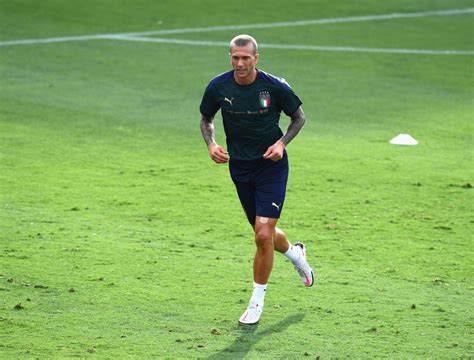 Italia Infortunio Muscolare Per Bernardeschi L Esterno Della Juve