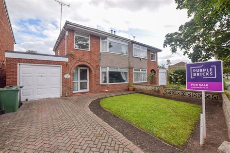 3 Bedroom Semi Detached House For Sale In Summertrees Road Great