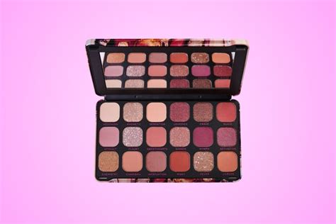 The best pink eyeshadow palettes to treat yourself with.