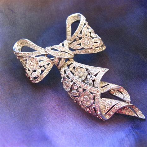 Rare Trifari Rhinestone Bow Brooch In Silver Trifarium From