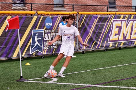 Mens Soccer Loses Newmac Opener 1 0 To Springfield