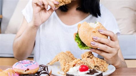 How To Control Binge Eating Identify Your Triggers Practice Mindful