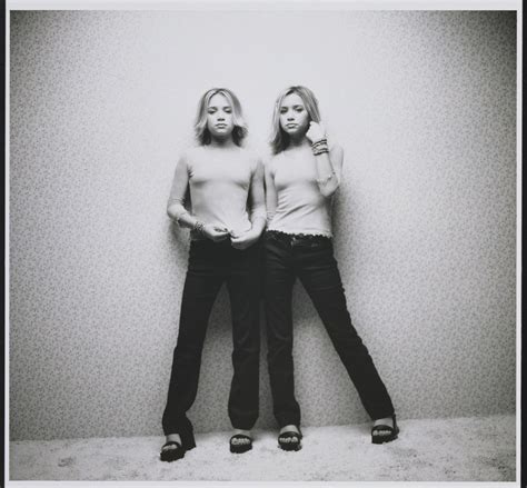 Olsen Twins - Stars' childhood pictures Photo (3287982) - Fanpop