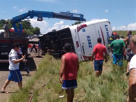 G1 Ônibus Que Tombou No Rs Estava Em Alta Velocidade Relatam