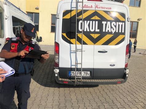 Trafik Jandarma Ekiplerinden Okul Servislerine Denetim Yeni Akit