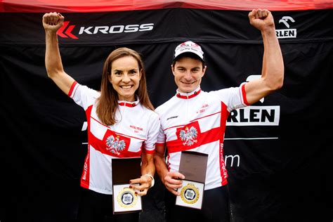 Maja W Oszczowska I Bart Omiej Wawak Mistrzami Polski W Mtb Cross