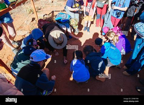 Anangu people australia hi-res stock photography and images - Alamy