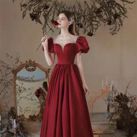 Elegant Burgundy Satin Prom Dresses 2021 A Line Princess Beading