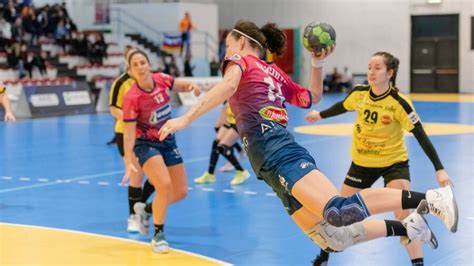 Pallamano Femminile Serie A Salerno Vince Contro Padova E Si Porta Al