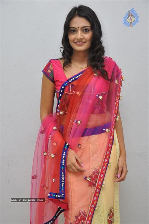 Nikitha Narayan Hot Gallery Photo 55 Of 59