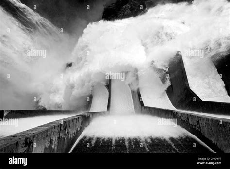 Switzerland Verzasca Dam Stock Photo Alamy