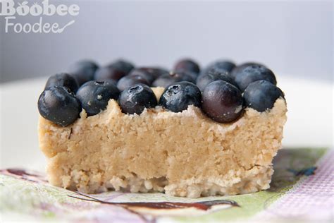 Presni veganski mini borovničev cheesecake BoobeeFoodee