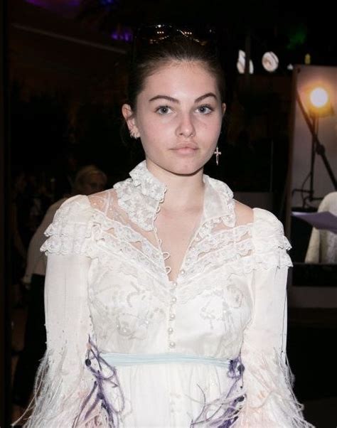 Pin By P Sedmak On Biquini Thylane Blondeau Celebrity Dresses Nice Dresses