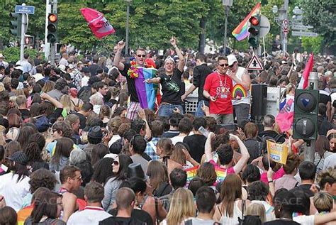 A La Une Gay Pride Strasbourg Diaporama